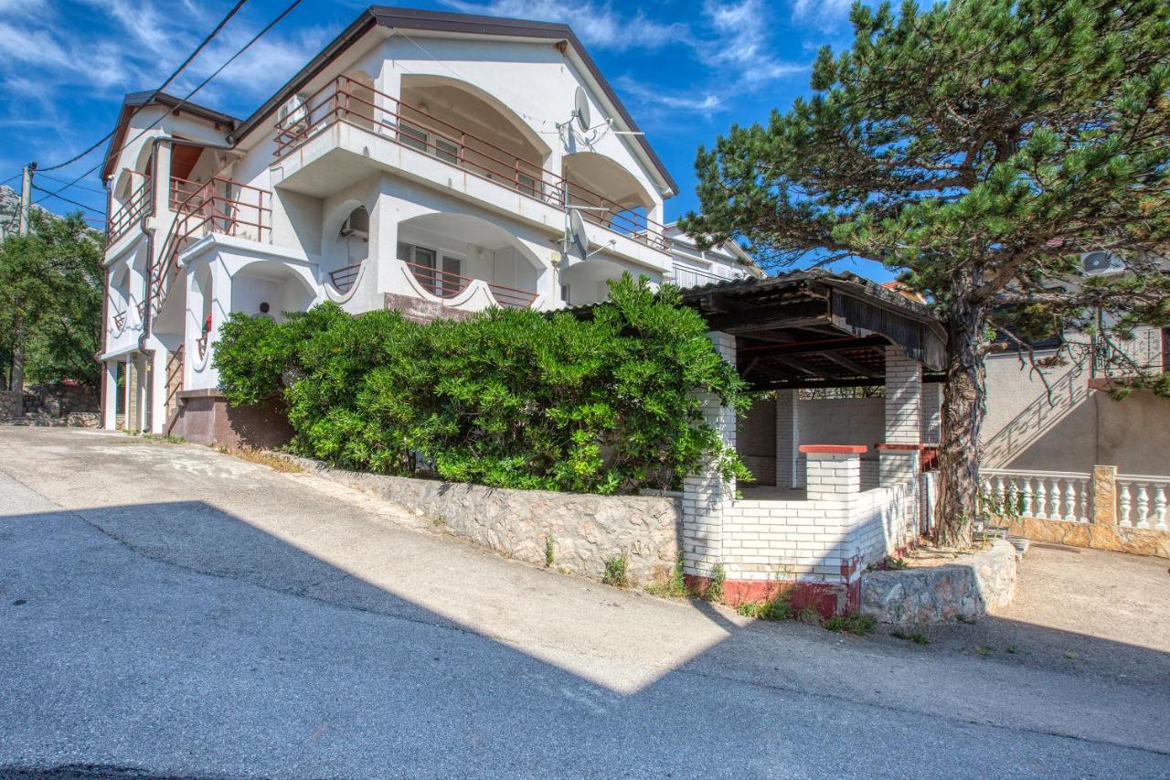 Apartmani Luky Karlobag Kültér fotó