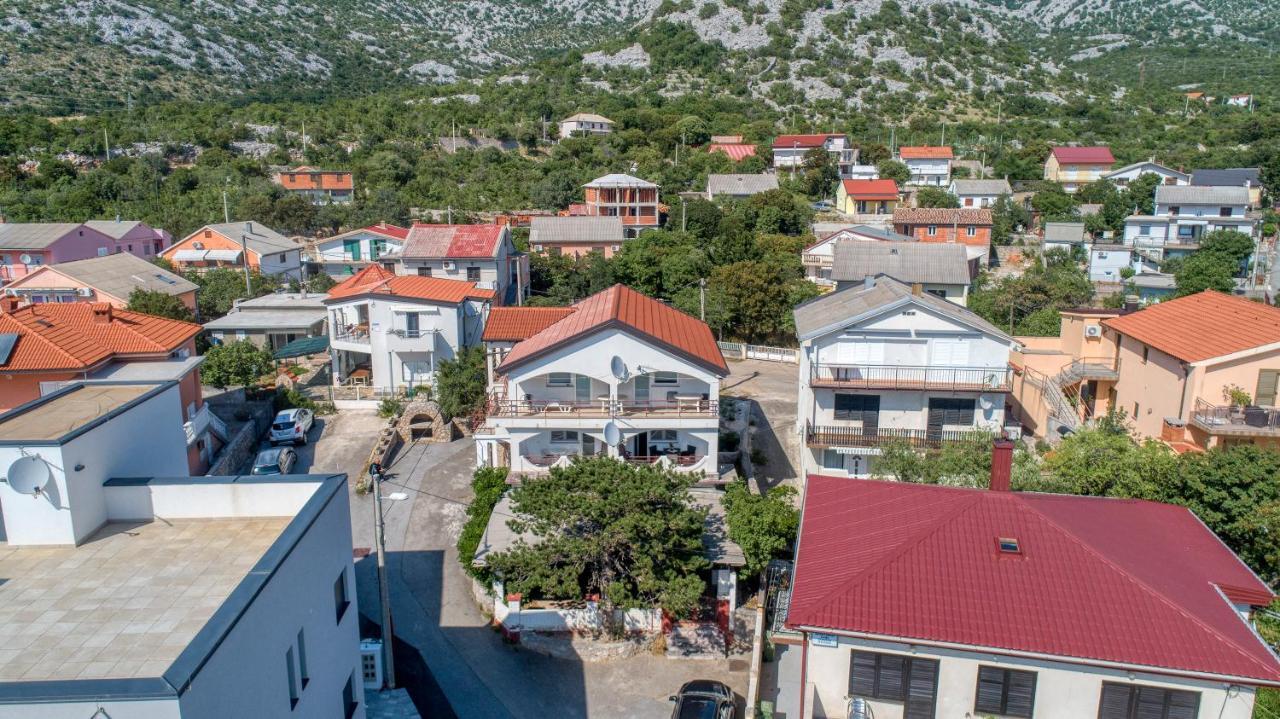 Apartmani Luky Karlobag Kültér fotó