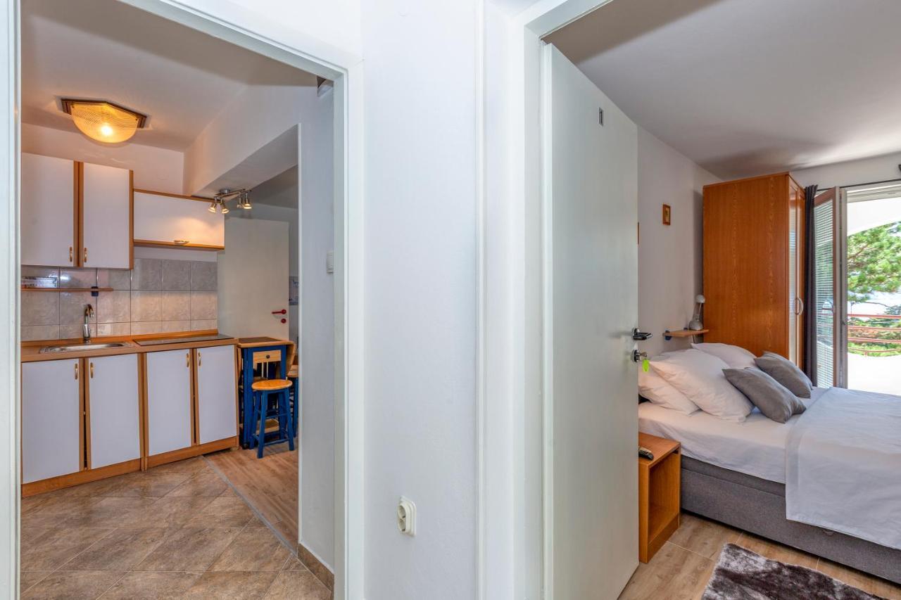 Apartmani Luky Karlobag Kültér fotó