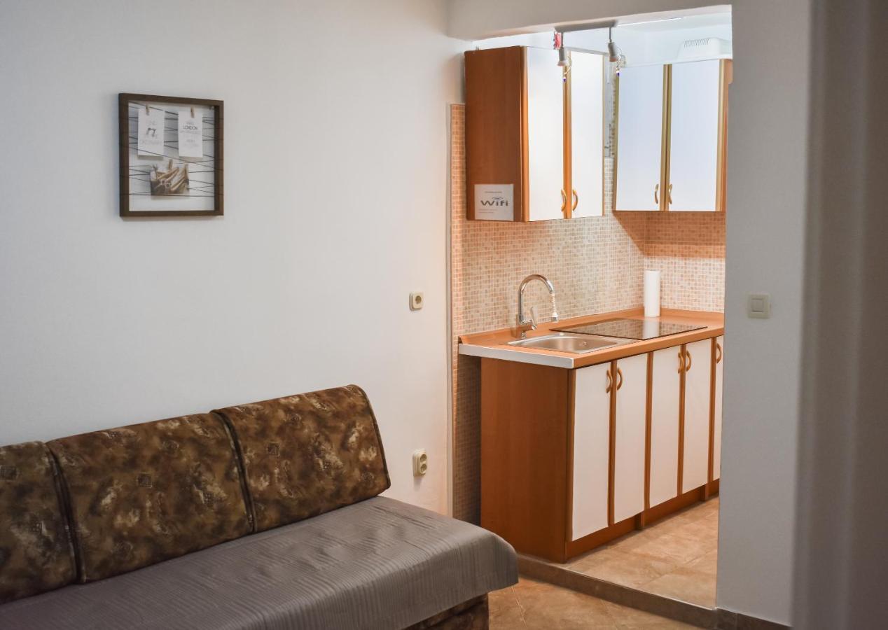 Apartmani Luky Karlobag Kültér fotó