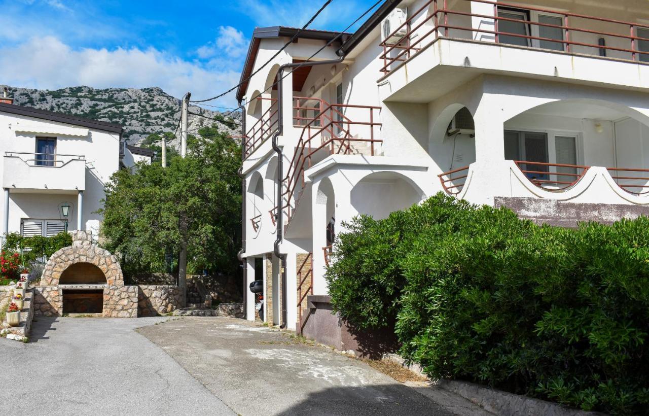 Apartmani Luky Karlobag Kültér fotó