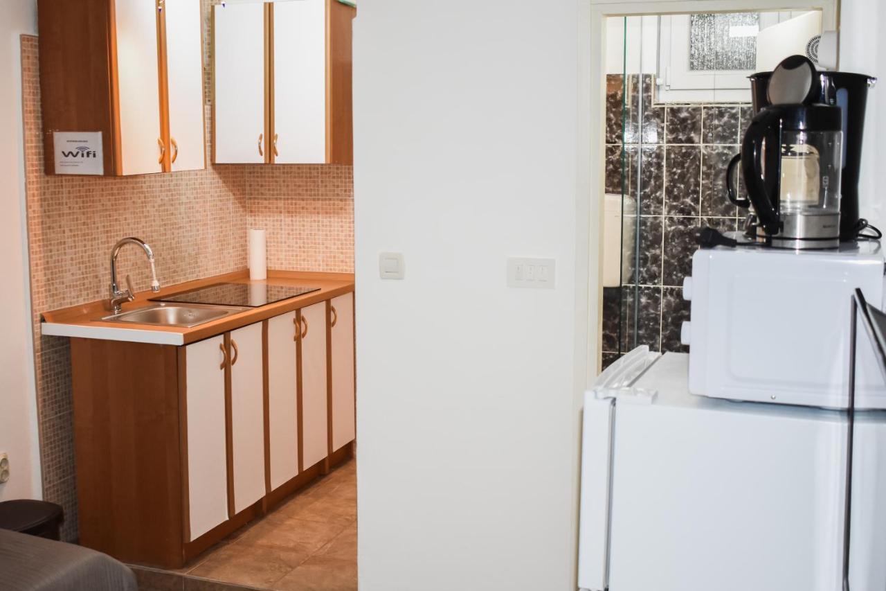 Apartmani Luky Karlobag Kültér fotó
